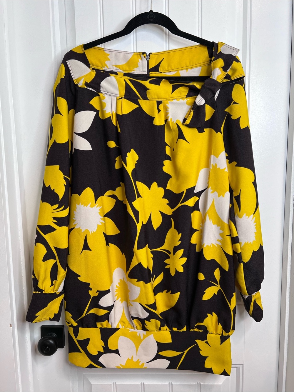 Karta Vintage‎ Yellow & Dark Brown Floral Tie Boatneck Tunic. Size Medium.